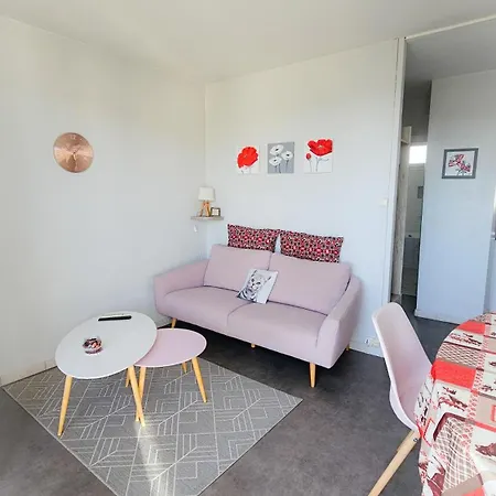 Apartment Calme, 2 Chambres, Balcon & Vue Degagee Aurillac